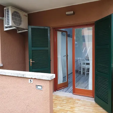 Azur Daire *